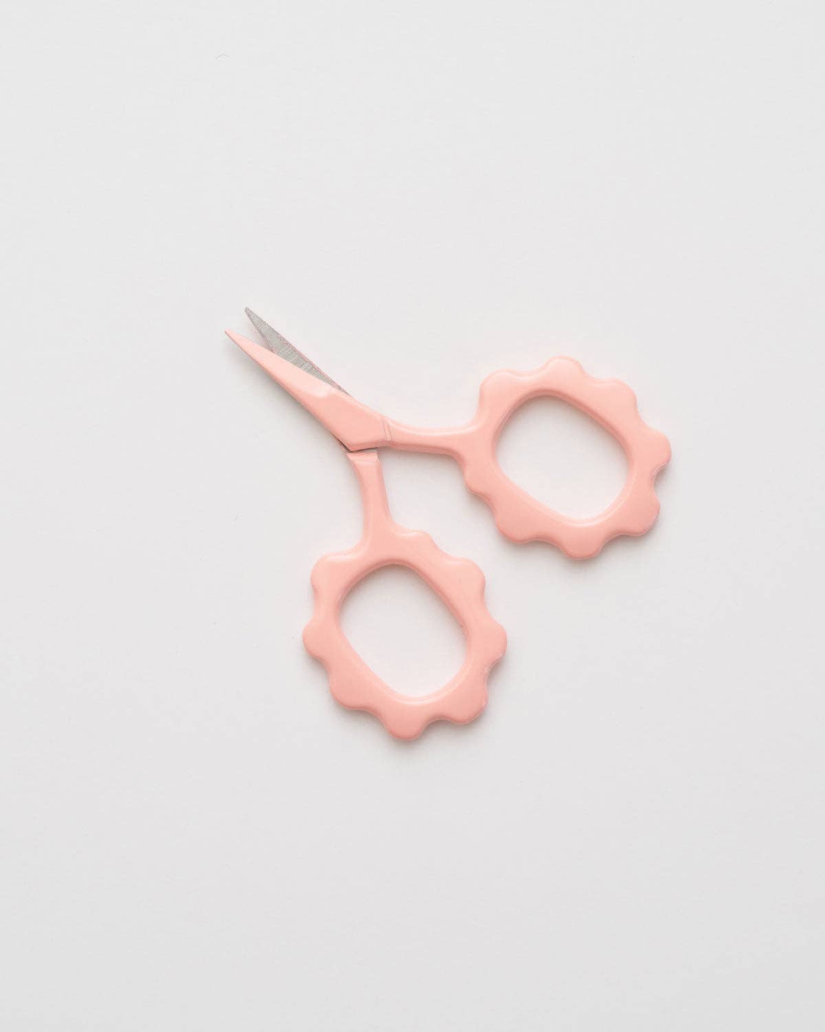 Pink Scallop Handle Embroidery Scissors
