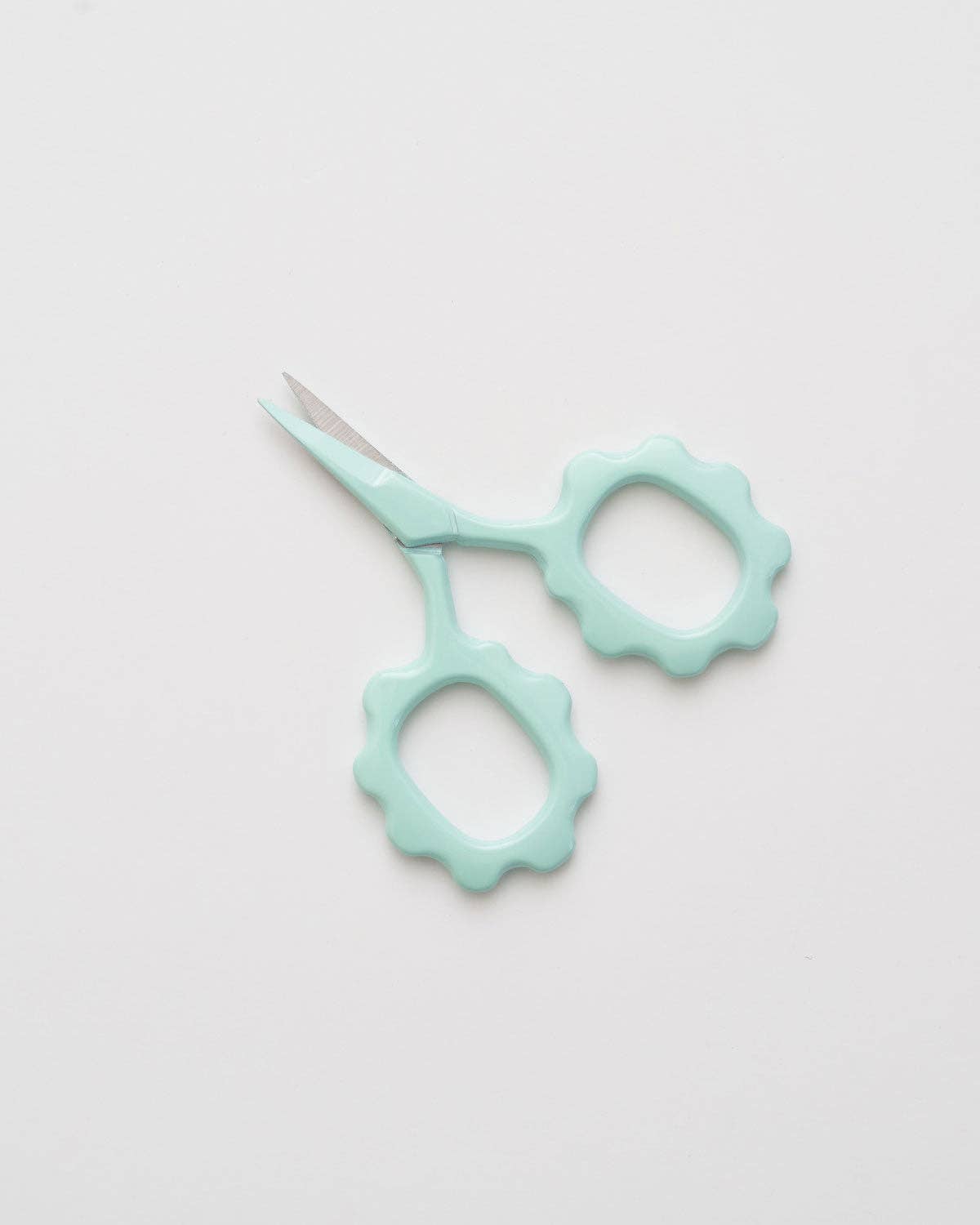 Mint Scallop Handle Embroidery Scissors