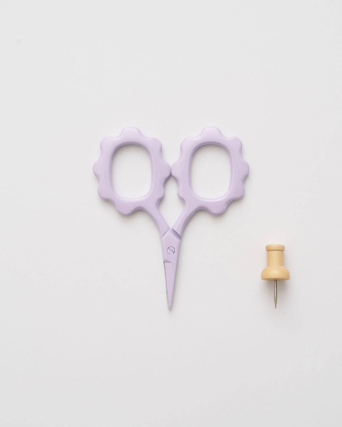 Lavender Scallop Handle Embroidery Scissors