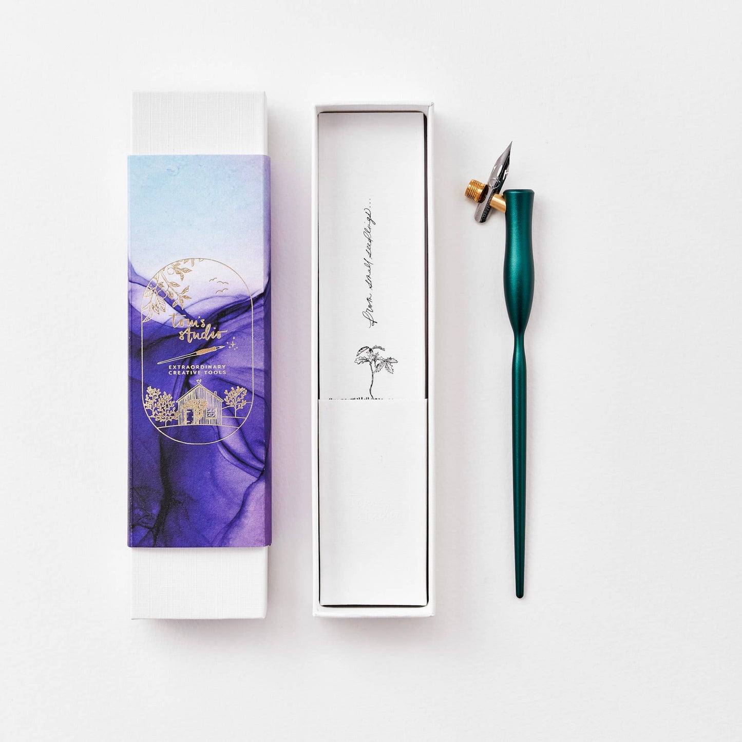 Flourish Calligraphy Pen: Ivy / Oblique (nib at an angle)