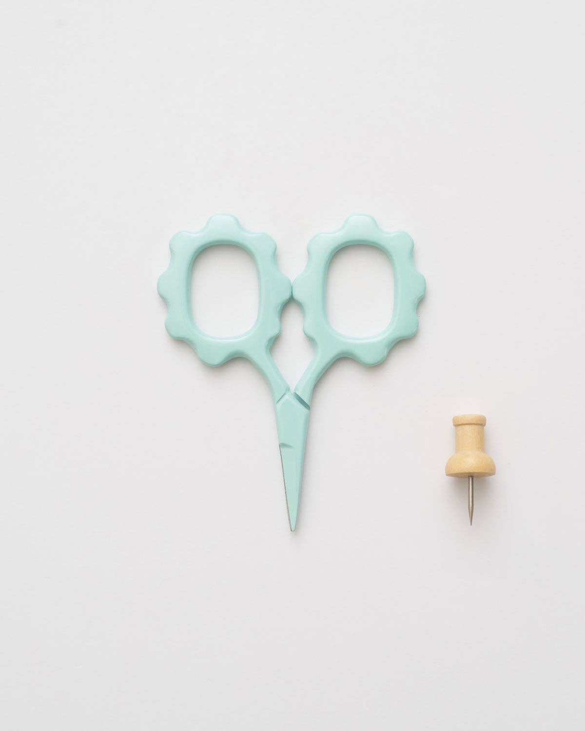 Mint Scallop Handle Embroidery Scissors