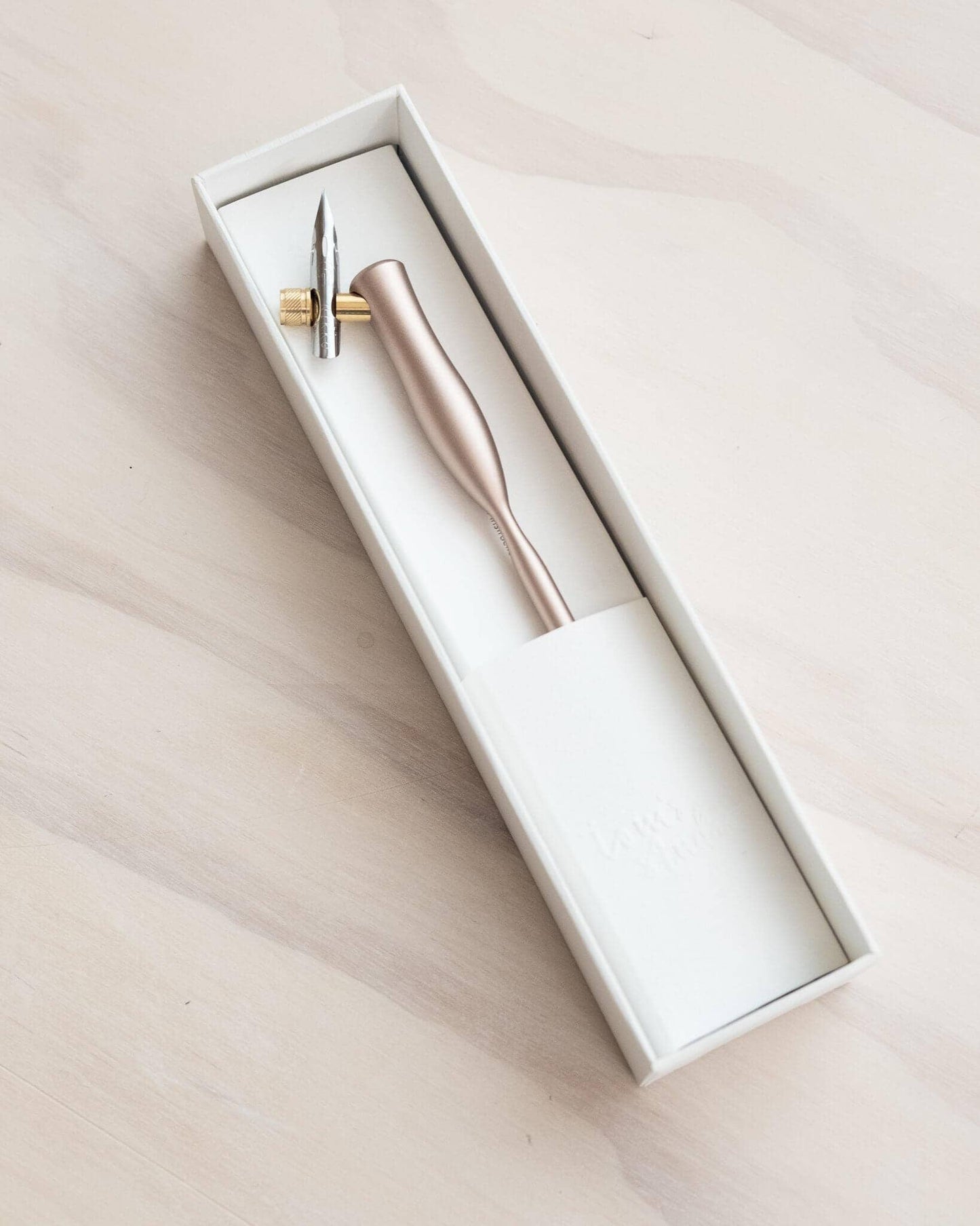 Flourish Calligraphy Pen: Rose Gold / Oblique (nib at an angle)