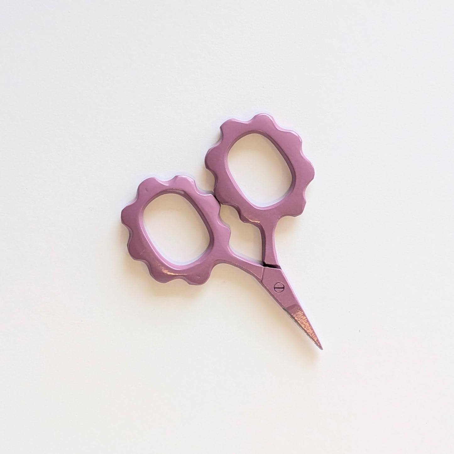 Small Flower scissors, tiny embroidery scissors: Lilac