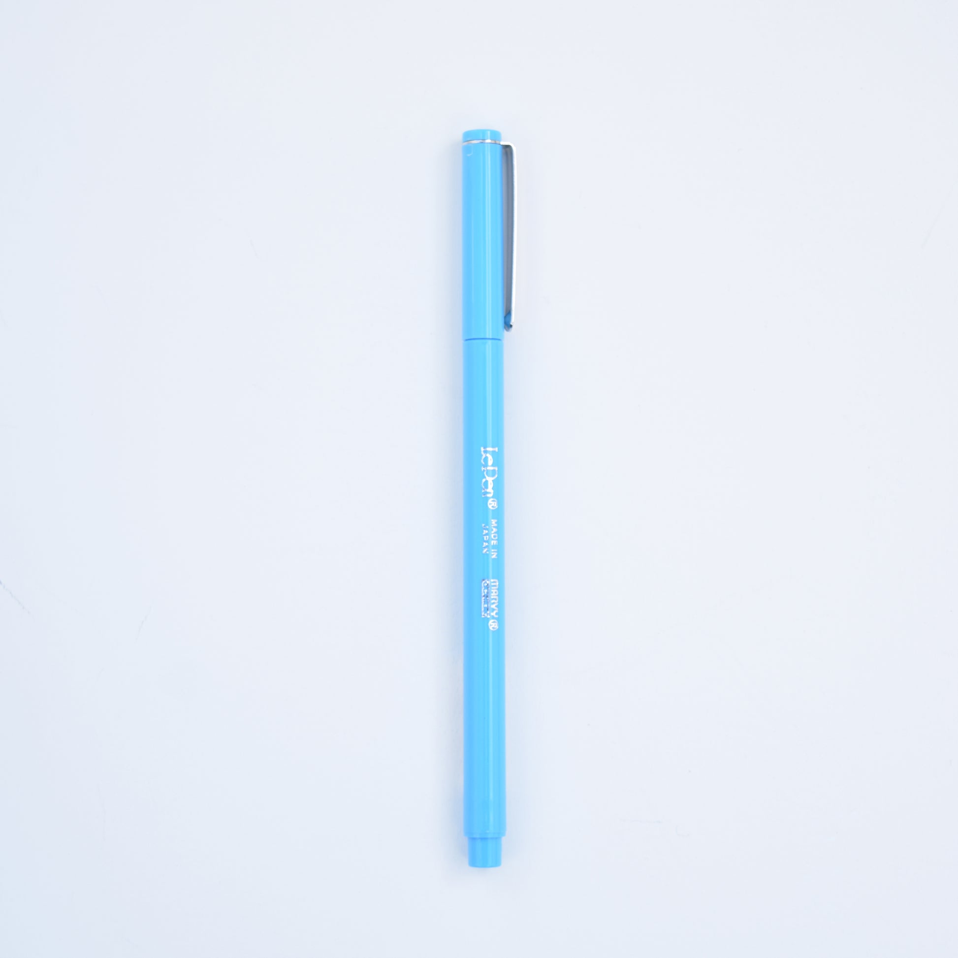 Le Pen Light Blue - soft light blue ink fine-tip pen, great for bullet journaling, doodling, and pastel-themed notes.